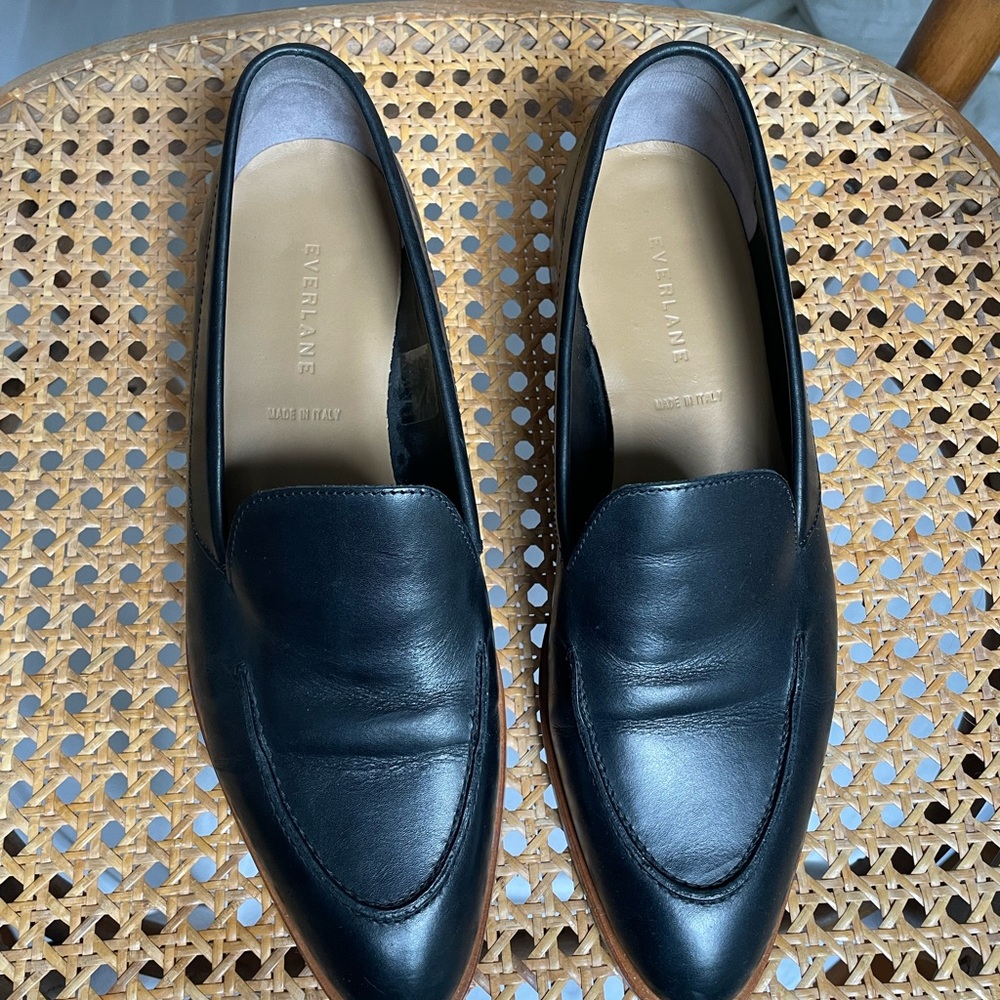 Everlane Black Leather Loafers. 9.5